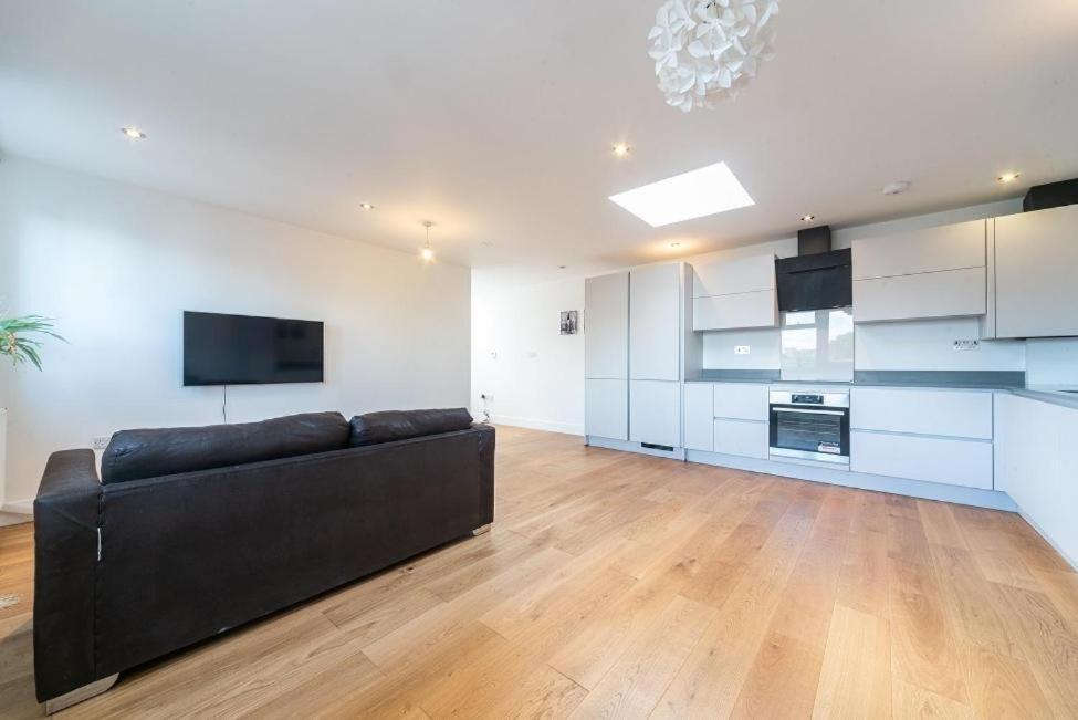 Lovely Penthouse Near Canary Wharf ลอนดอน ภายนอก รูปภาพ
